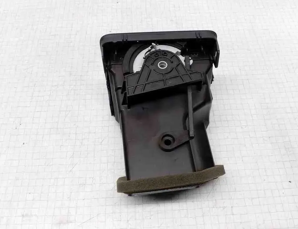 VOLKSWAGEN Golf 8 generation (2019-2023) Dashboard Air Vents 1K0819704,1K0819710 32522448