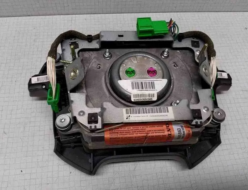 VOLVO V70 2 generation (2000-2008) Steering Wheel Airbag 9141863 32528810