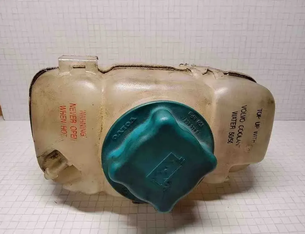 VOLVO S60 3 generation (2018-2023) Expansion Tank 8683456,8683455,9445482 32545127