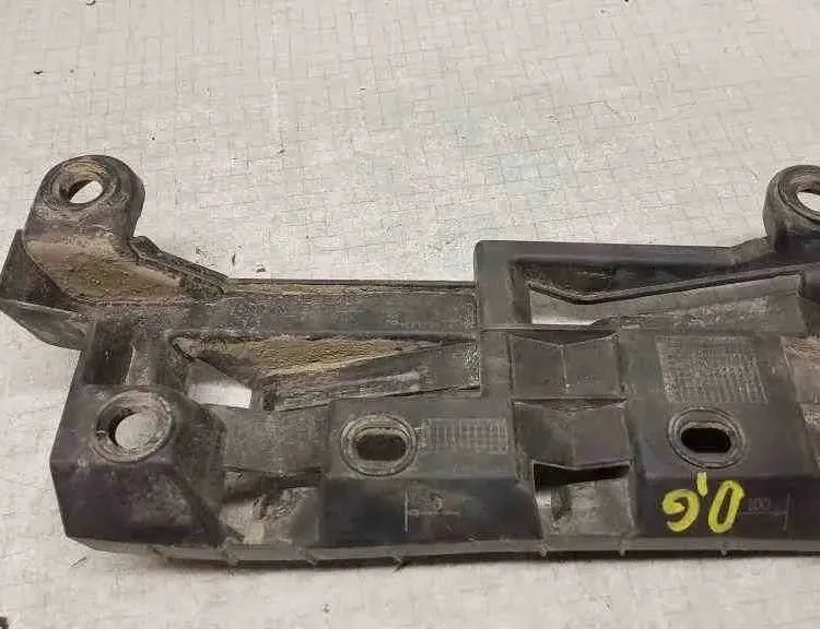 VOLKSWAGEN Caddy 3 generation (2004-2015) Держатель заднего бампера правый 2K0807394 32559006