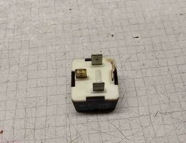 VOLKSWAGEN Transporter T5 (2003-2015) Relays 053,141951253B 32566398