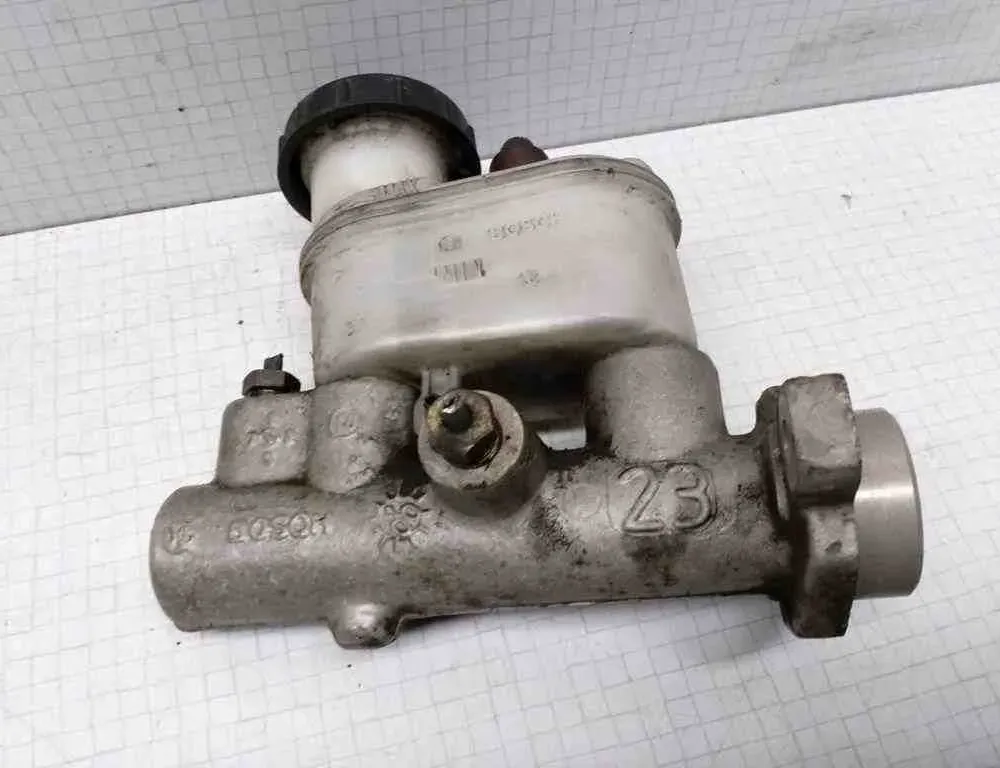 TOYOTA Avensis 2 generation (2002-2009) Brake Cylinder 22157879 32625193