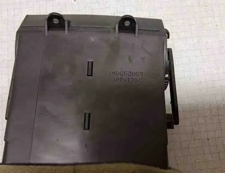 SAAB 93 1 generation (1956-1960) Задняя воздушная решётка 140052009 32628636