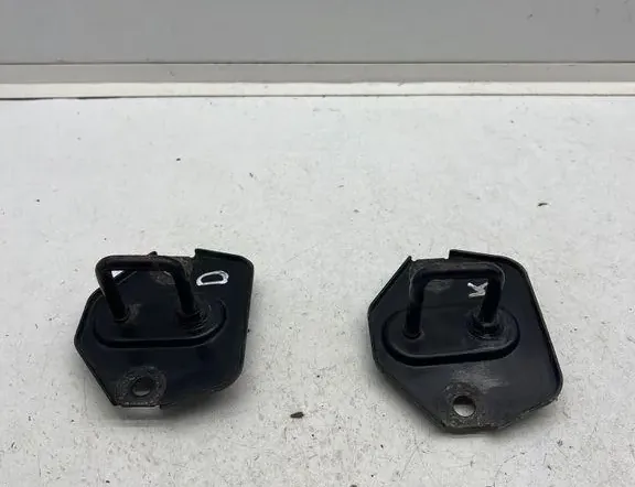 JAGUAR XE 1 generation (2014-2024) Крюк капотa 35926826