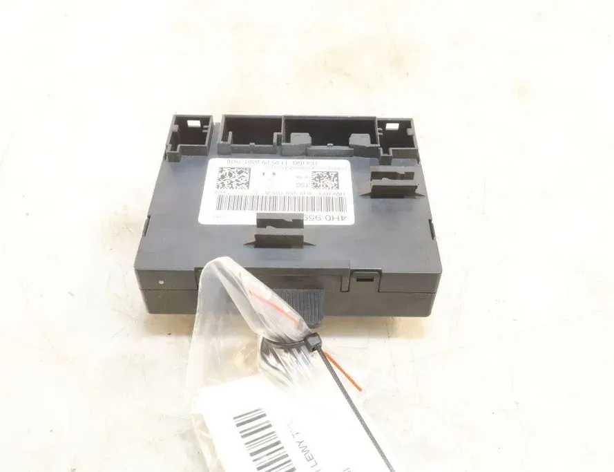 AUDI A8 D3/4E (2002-2010) Front Left Door Control Unit 32945301