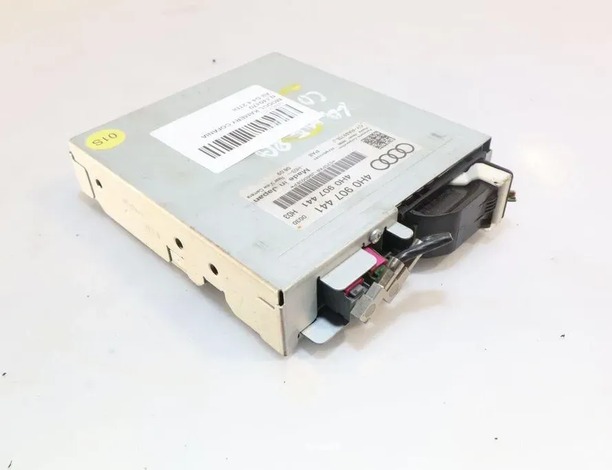 AUDI A8 D3/4E (2002-2010) Camera control unit 32945371