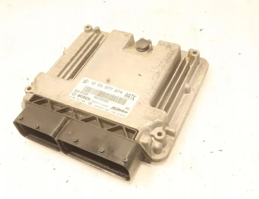 OPEL Insignia A (2008-2016) Engine Control Unit ECU 0281017452 32946189