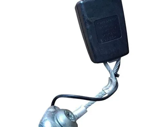 BMW 5 Series F10/F11 (2009-2017) Пряжка сиденья задняя правая 724327407 33245250