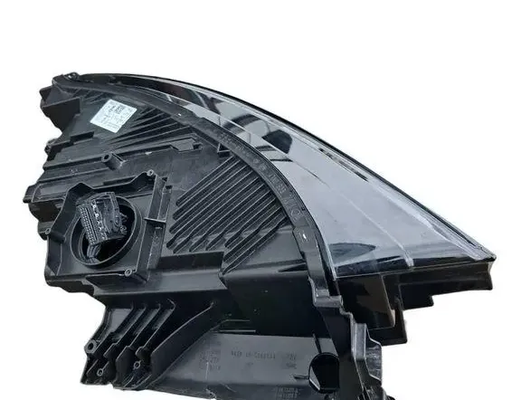 SKODA Enyaq 1 generation (2020-2023) Фара передняя левая 33403505