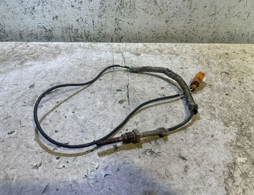 VOLKSWAGEN Touran 1 generation (2003-2015) Exhaust gas temperature sensor 03G906088F 35030275