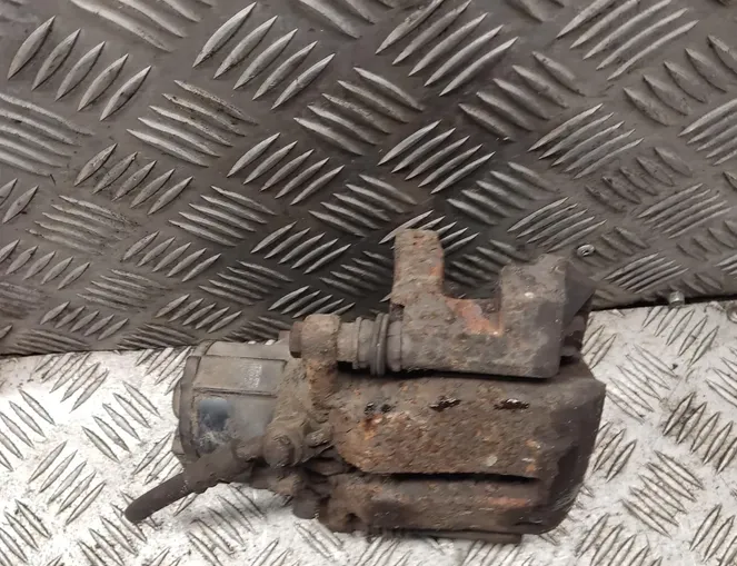 VOLVO XC60 1 generation (2008-2017) Rear Right Brake Caliper 34357612