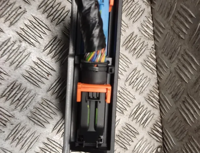 VOLVO XC60 1 generation (2008-2017) Security Control Unit 31313827 34354647