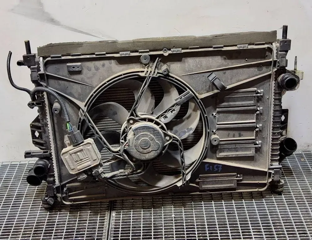 FORD Kuga 1 generation (2008-2013) Cooling Parts 35539275