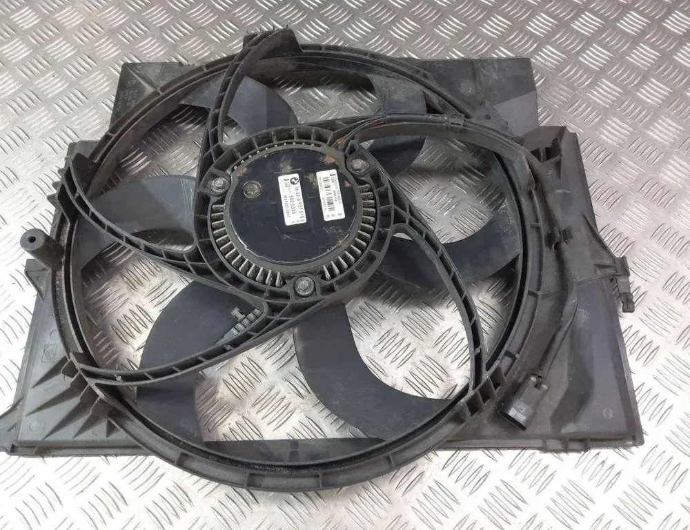BMW 3 Series E90/E91/E92/E93 (2004-2013) Engine Cooling Fan Radiator 6937515 30986476