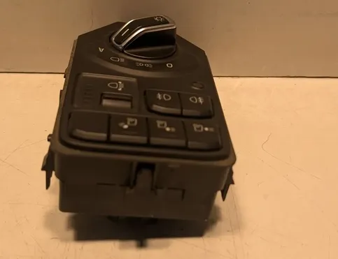 SCANIA P,G,R,T - series (2003-present) Переключатель света 2673079 33030844