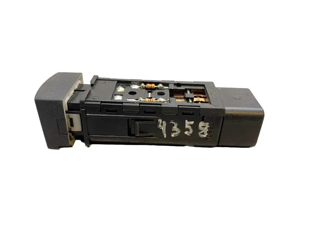 KIA Sorento 1 generation (2002-2011) Кнопка обогрева лобового стекла 621W05010 35695063