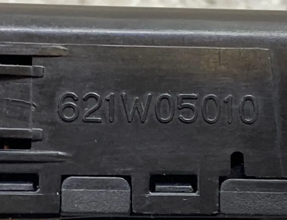 KIA Sorento 1 generation (2002-2011) Кнопка обогрева лобового стекла 621W05010 35695063