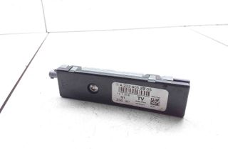 MERCEDES-BENZ CLS-Class C218 (2010-2017) Bootlid Antenna Amplifier A2129052905 21470021