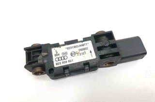 AUDI A4 B8/8K (2011-2016) Rear Right Impact Sensor 8E0959651 31275853