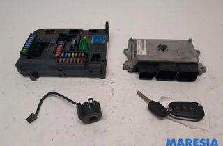 PEUGEOT 2008 1 generation (2013-2020) Блок управления двигателем 9805895780,9663123380,9807532080,1610190480,1611785780,6160C1,1663365380,1608095180,1608095280,133250404,20131118 27761188