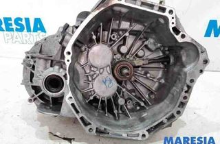 RENAULT Trafic 3 generation (2014-2023) Gearbox 27925539
