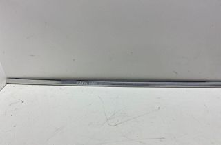 VOLKSWAGEN Phaeton 1 generation (2002-2016) Rear Right Sill Trim 32971345