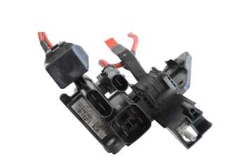 BMW 4 Series F32/F33/F36 (2013-2020) Fuse Box 935615801,9356158 20275262