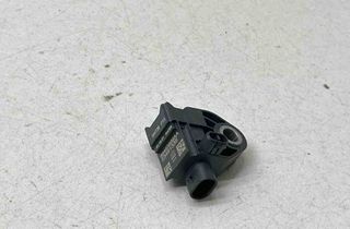 CHRYSLER Pacifica 2 generation (RU) (2016-2023) Rear Right Impact Sensor 044736,53491335,68483899AA,01102144CB 32688387