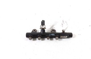 MERCEDES-BENZ A-Class W176 (2012-2018) Fuel Rail 32743941