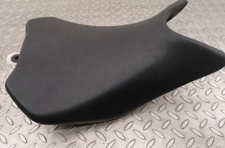 SUZUKI GSX-S 2 generation (2006-2020) Front rider seat saddle bench 040618 25938004