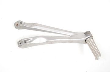 YAMAHA YZF-R Rear right side footrest peg hanger Unavailable 25954623