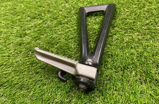 YAMAHA YZF-R Gran Turismo F07 (2010-2017) Rear right side footrest peg hanger 13960692