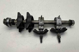 YAMAHA XSR Rear wheel spindle axle 32702538