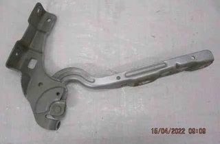 CITROËN DS4 1 generation (2010-2016) Front Left Bonnet Hinge 9687536680 32473397