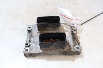 OPEL Astra G (1998-2009) Engine Control Unit ECU 0261207963 32900660