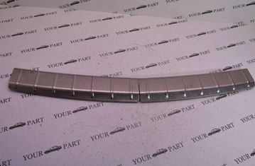 BMW X1 F48/F49 (2015-2023) Обделка замка багажника 7413689 31000829