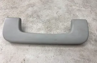 AUDI A4 B7/8E (2004-2008) Ручка крыши (передняя левая) 8E0857607 36142075