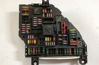 BMW 5 Series F10/F11 (2009-2017) Блок предохранителей 317033451F,9252813,925281301 34170924