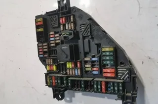 BMW 5 Series F10/F11 (2009-2017) Блок предохранителей 17033451,9252813,317033451 34173303