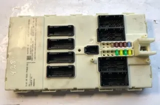 BMW 4 Series F32/F33/F36 (2013-2020) Блок предохранителей 106818,6135932478202,9324782,10681810,61359324782 34169646