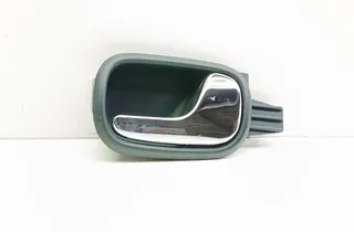 AUDI A4 B5/8D (1994-2001)  Правая задняя внутренняя ручка открытия 8D0839020 36284735