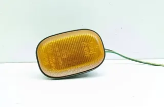 TOYOTA Avensis Verso 1 generation (2001-2003) Повторитель переднего правого крыла 013047 36189966