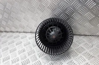 FORD Focus 3 generation (2011-2020) Нагревательный вентиляторный моторчик салона AV6N18456BB 28636301