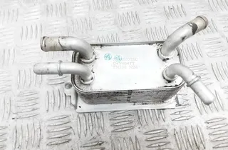VOLVO V50 1 generation (2003-2012) Oil Cooler D4V004TT 32952605