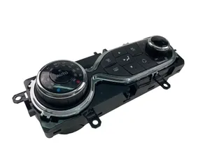 RENAULT Clio 4 generation (2012-2020) Climate Control Unit E1071162E 34062102