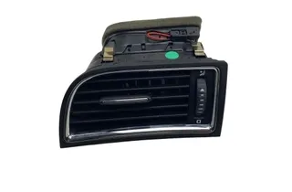 SKODA Superb 2 generation (2008-2015) Вентиляционные отверстия в приборной панели 3T0819701 34358960