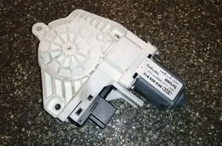 AUDI A4 B6/8E (2000-2005) Rear Right Door Window Control Motor 8K0959812 33859489
