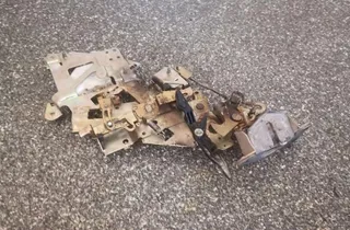 NISSAN Quest Left Side Sliding Door Lock 825515Z000 33862697