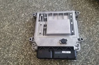 HYUNDAI i30 FD (1 generation) (2007-2012) Блок управления двигателем 391122B102 33871591