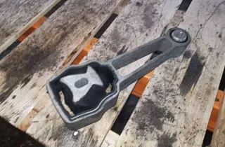 VOLVO XC60 1 generation (2008-2017) Front engine mount 33871962